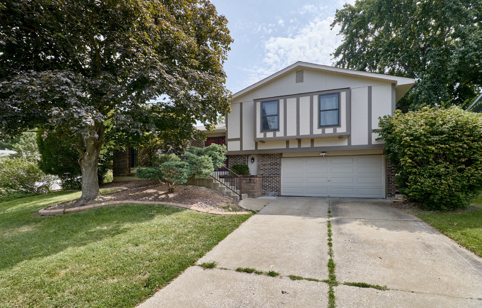 620 Weeping Willow Dr property image