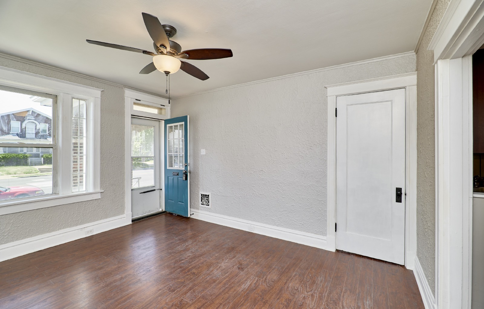 5047Chippewa St A property image