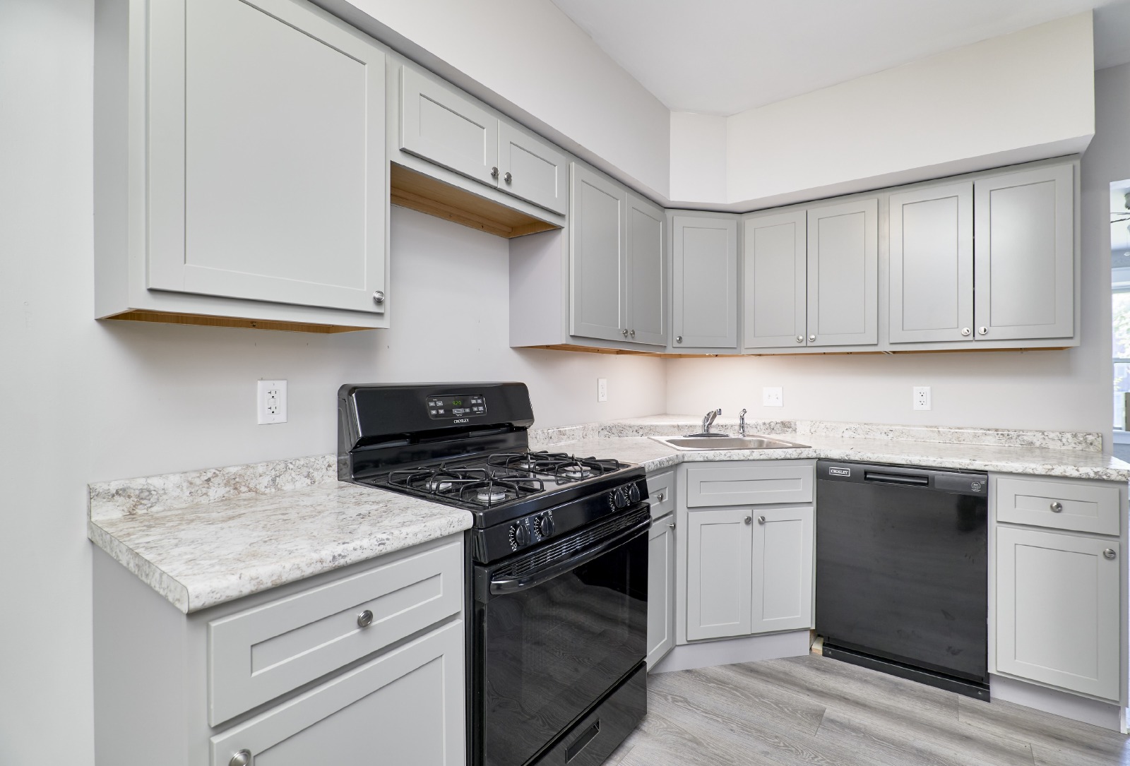 5047Chippewa St property image