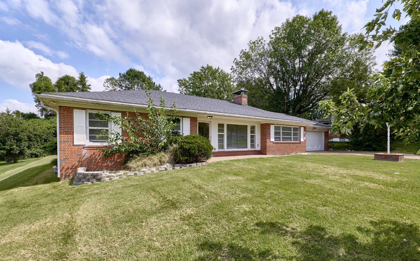 1751 June Dr property image