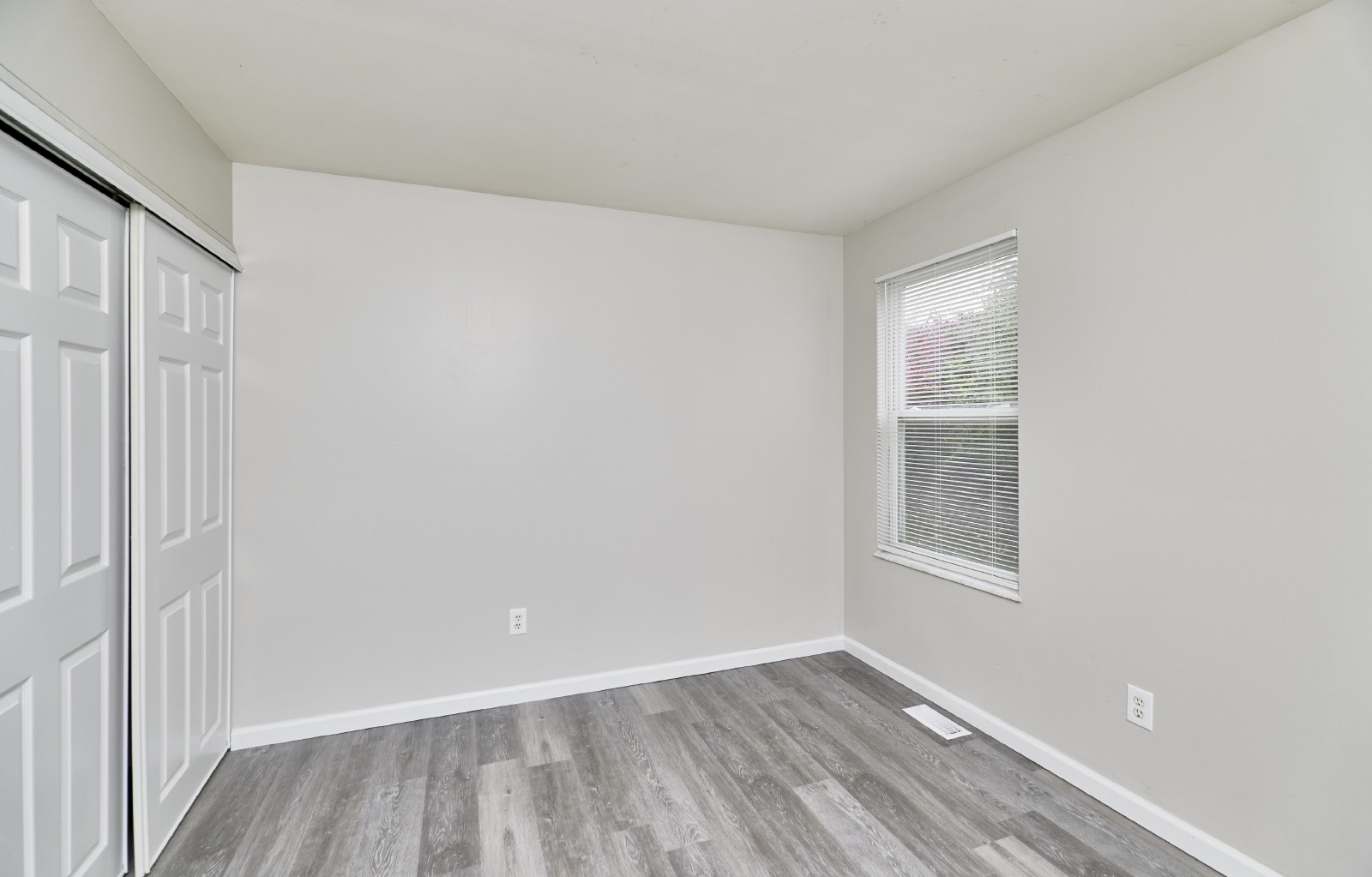 12041 Victorian Village Ct property image