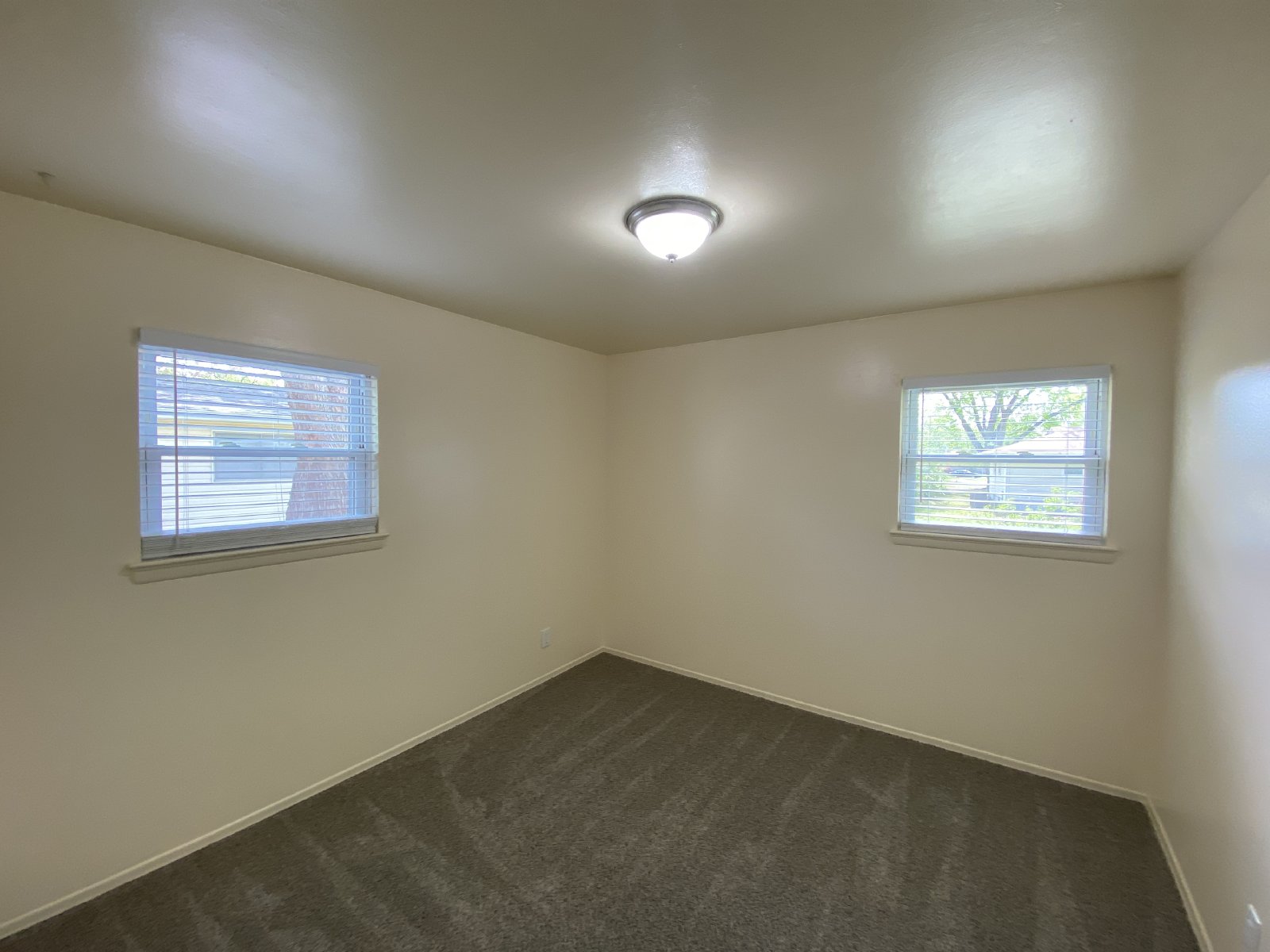 1050 Florland Ave property image
