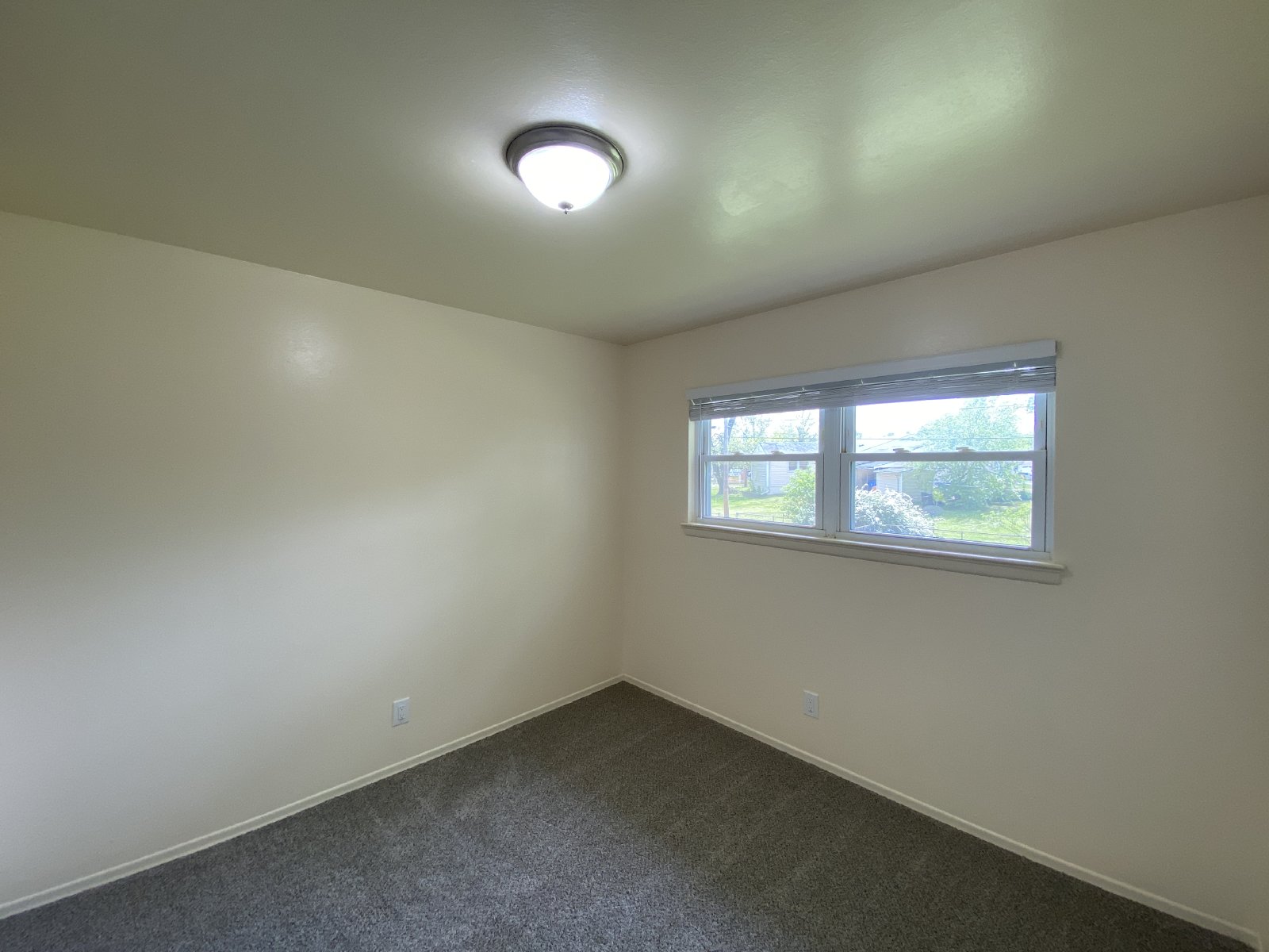 1050 Florland Ave property image