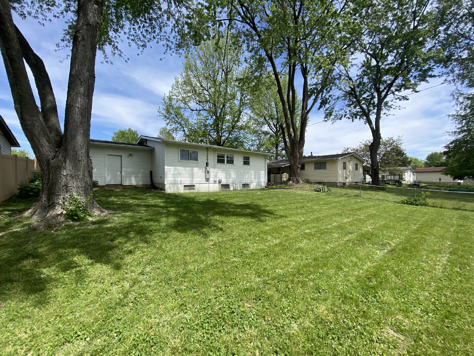 1050 Florland Ave property image