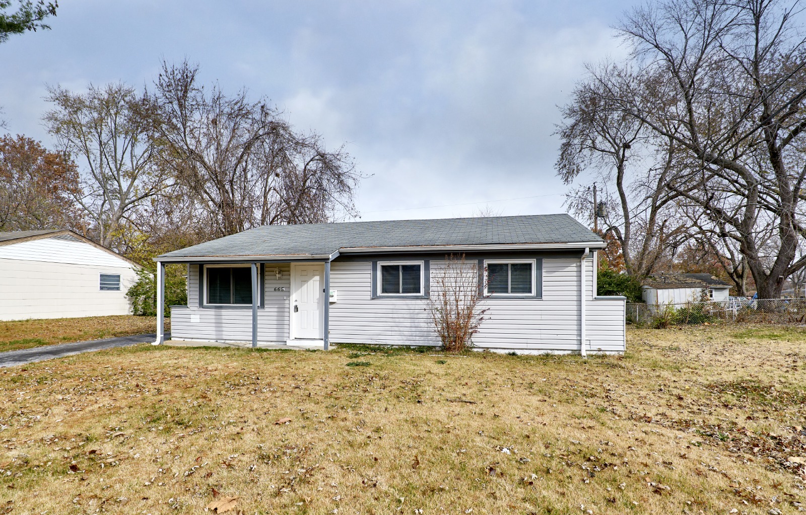 665 Central Pkwy property image