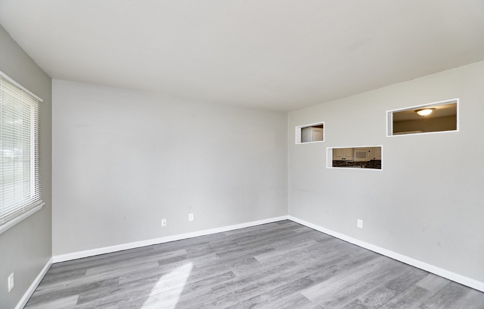 665 Central Pkwy property image