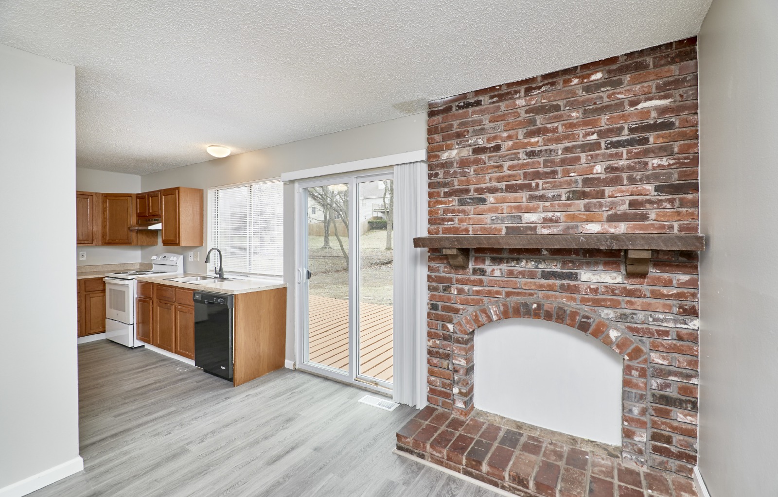 6918 Candlewick Way property image