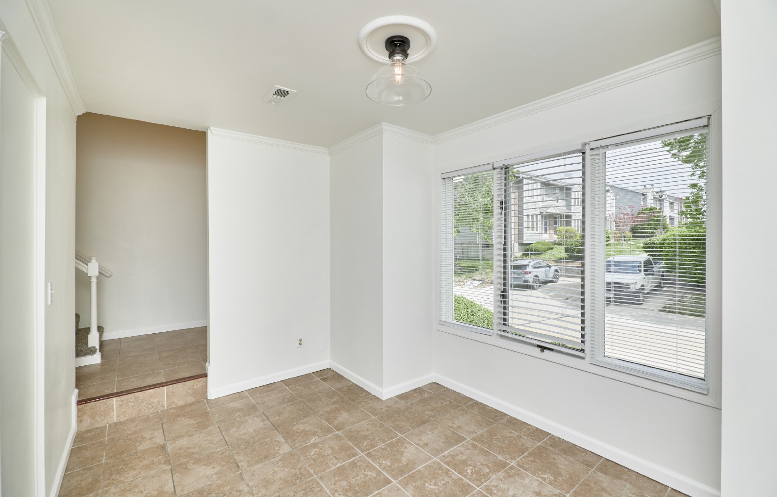 1612 Forest Hills Dr property image