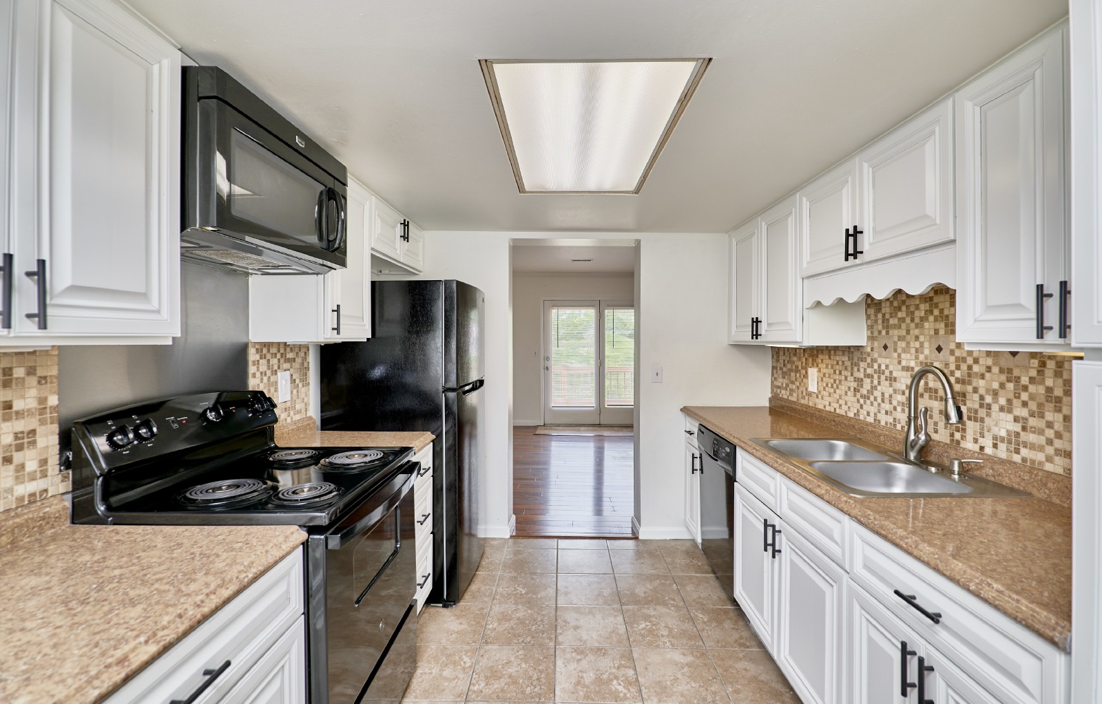1612 Forest Hills Dr property image