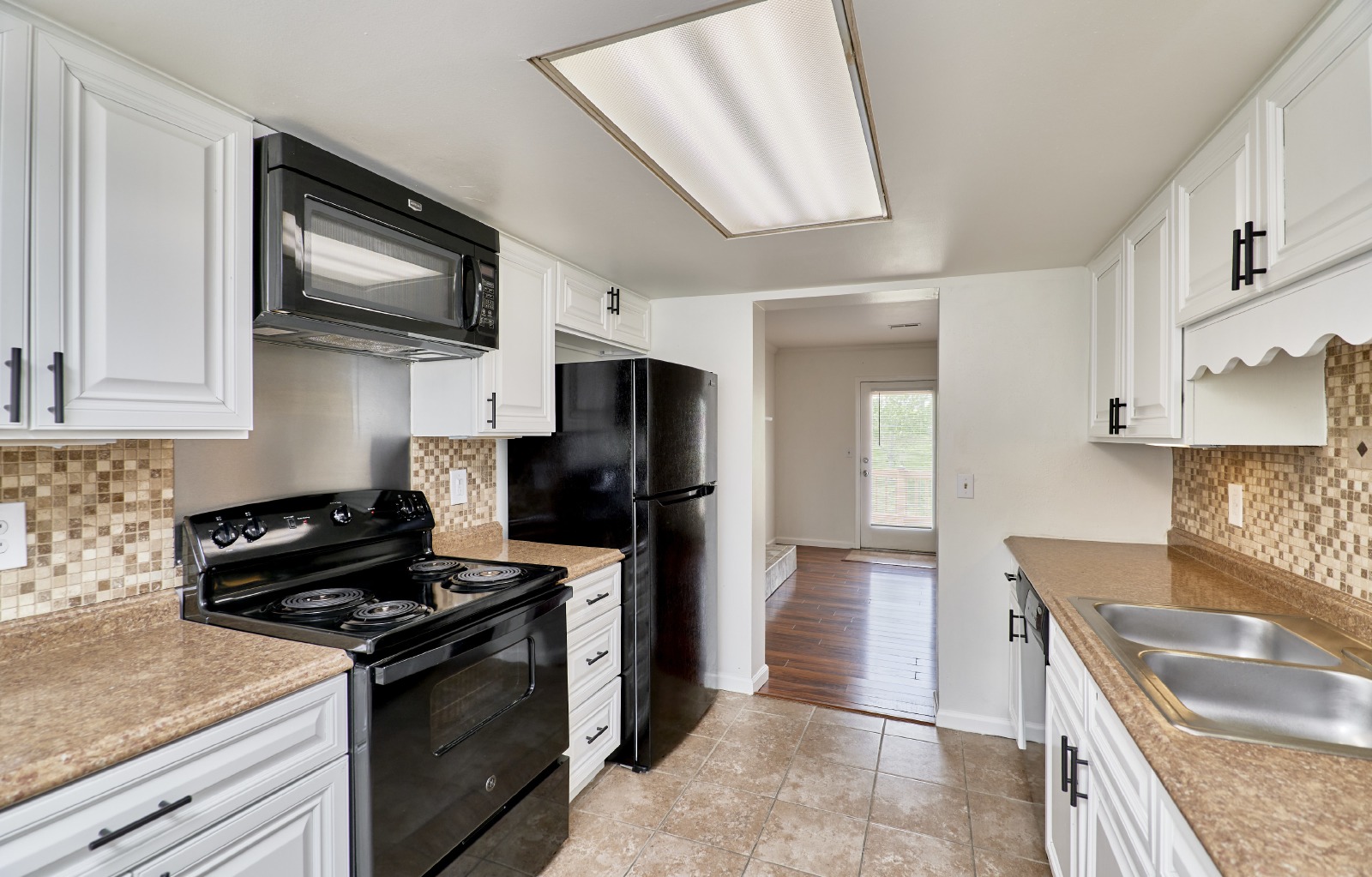 1612 Forest Hills Dr property image