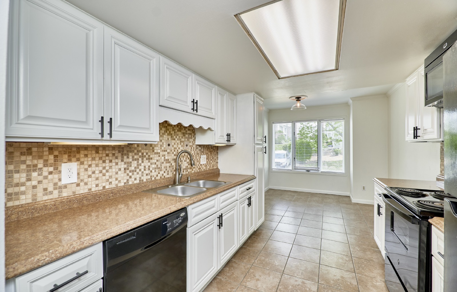 1612 Forest Hills Dr property image