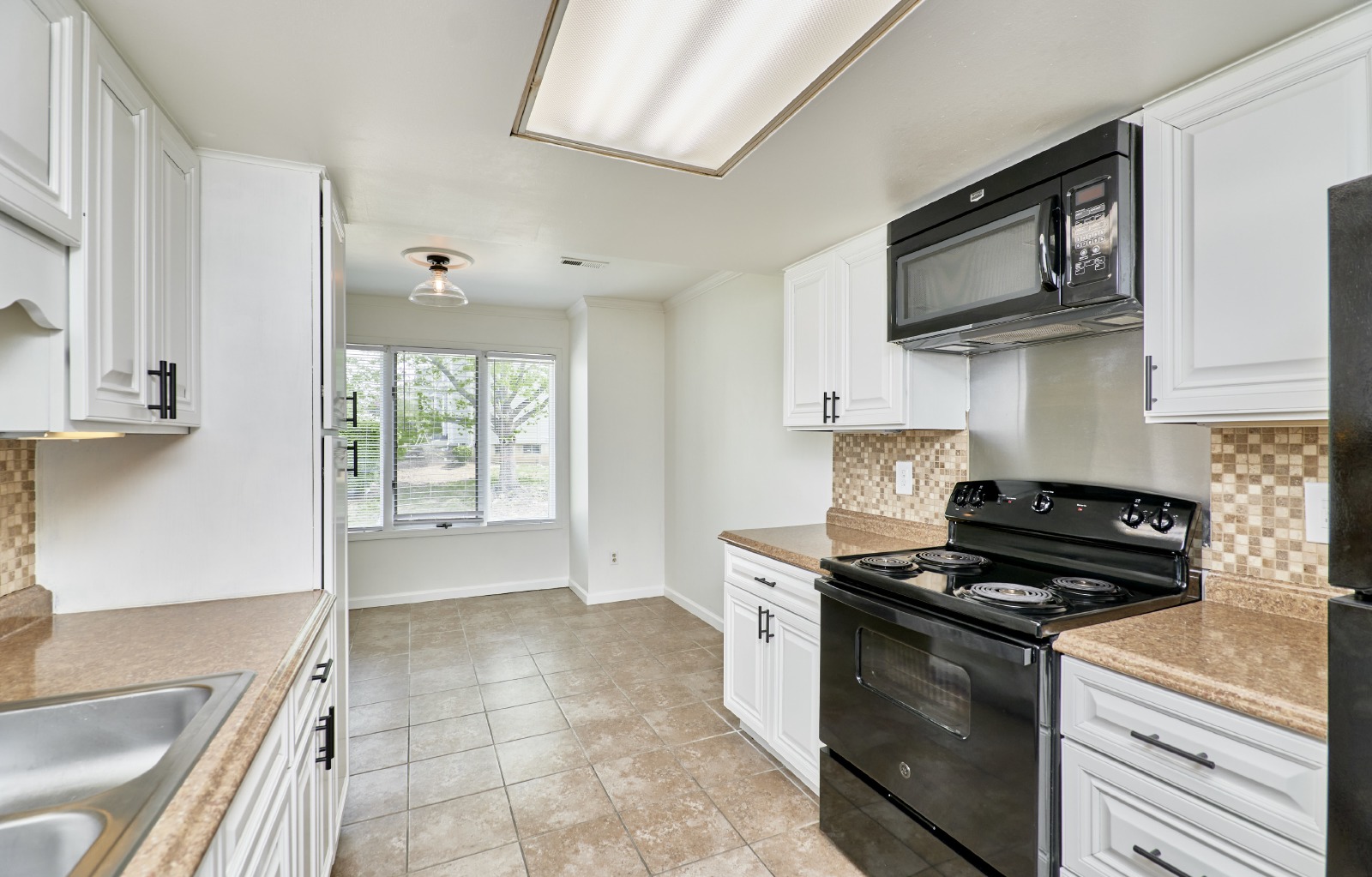 1612 Forest Hills Dr property image