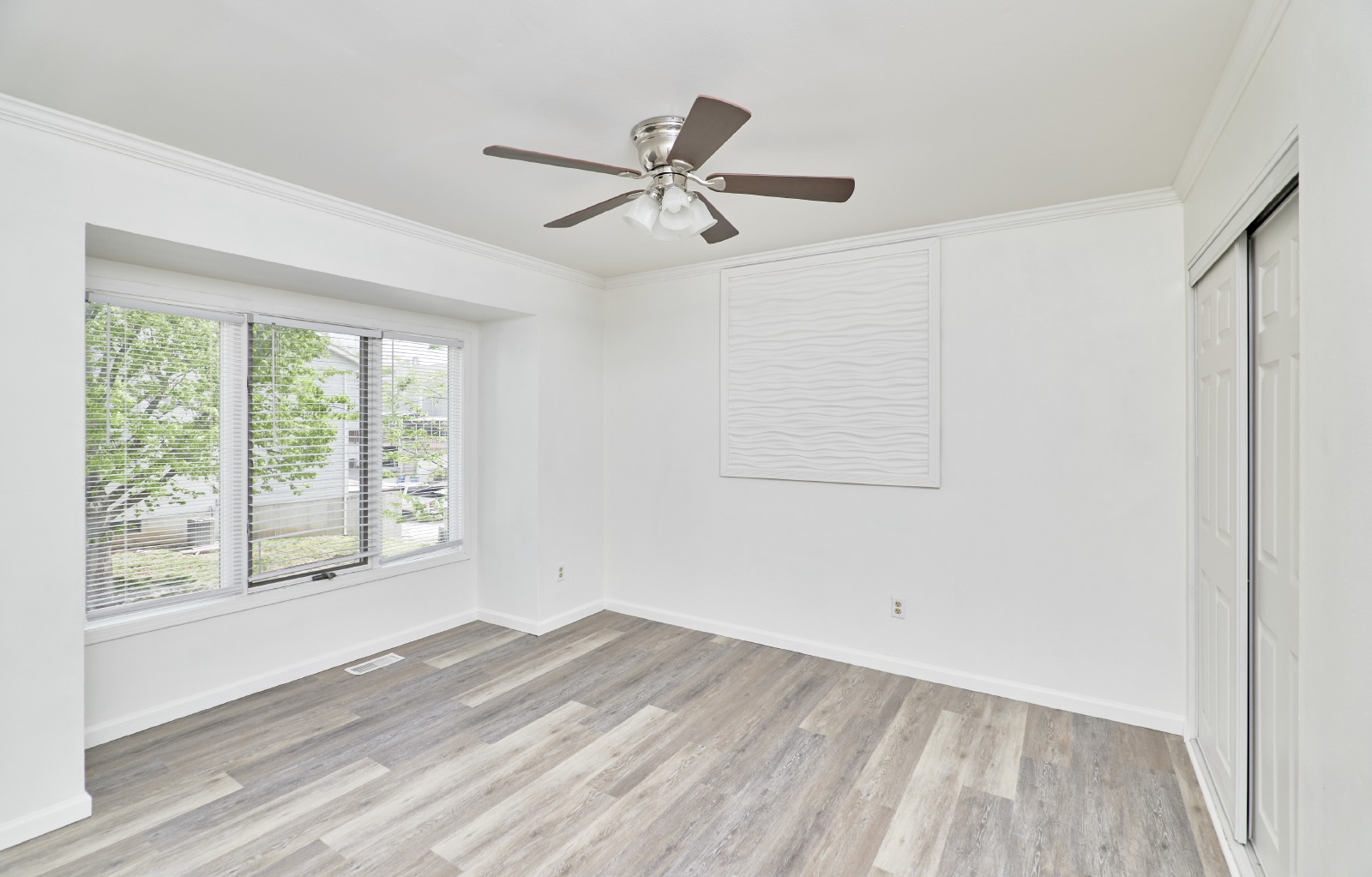 1612 Forest Hills Dr property image