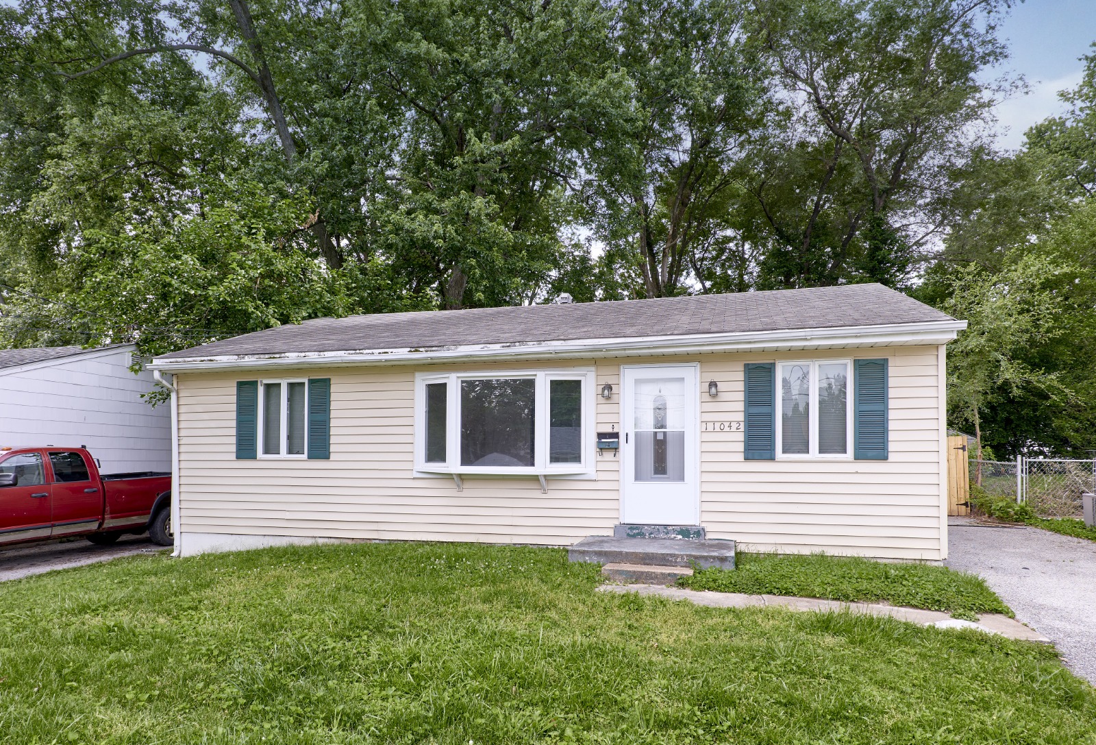 11042 Florence property image