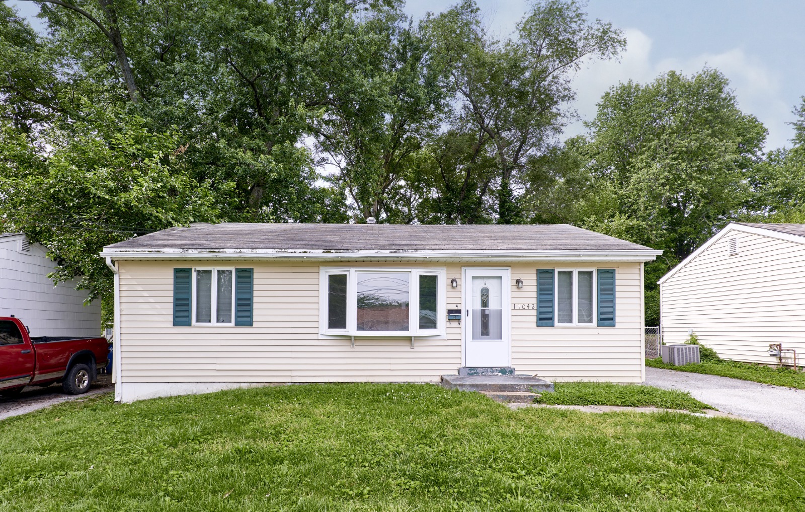 11042 Florence property image